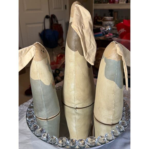 Handcrafted, Vintage Set of 3 Easter Bunnies. Handpainted fabric, wood bases'90 - Picture 9 of 9